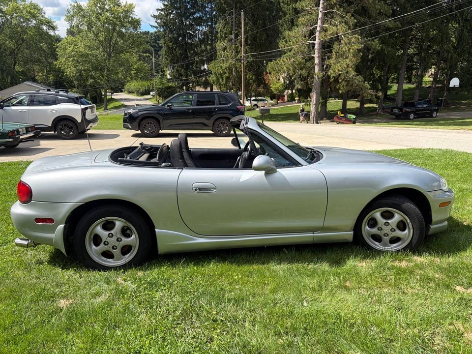 2000 Mazda NB MX-5 Miata - Image 16 of 24