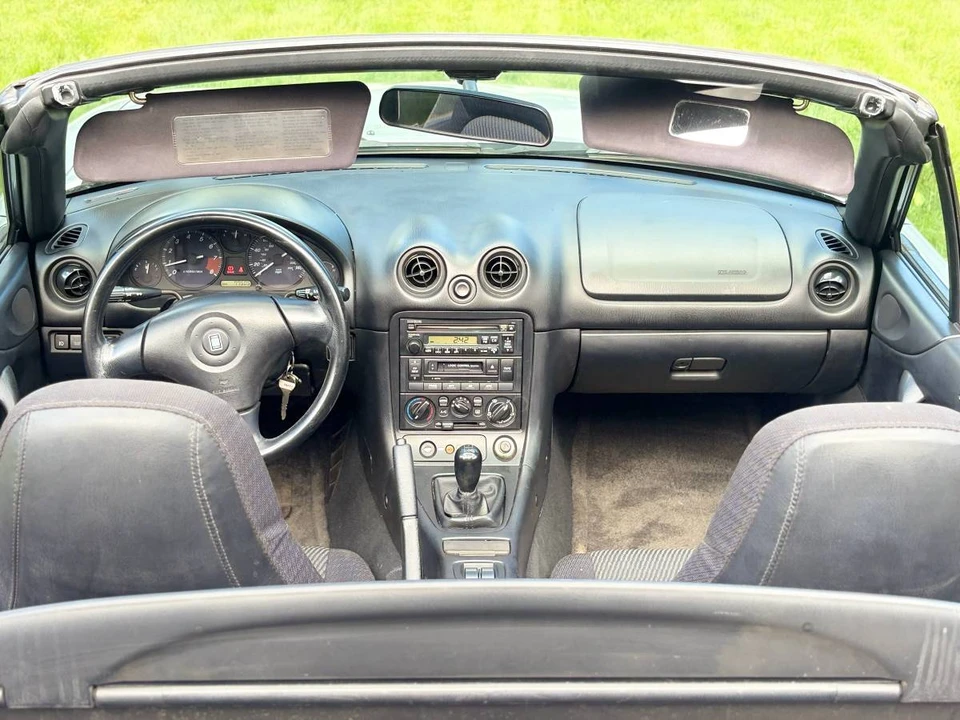 2000 Mazda NB MX-5 Miata - Image 5 of 24