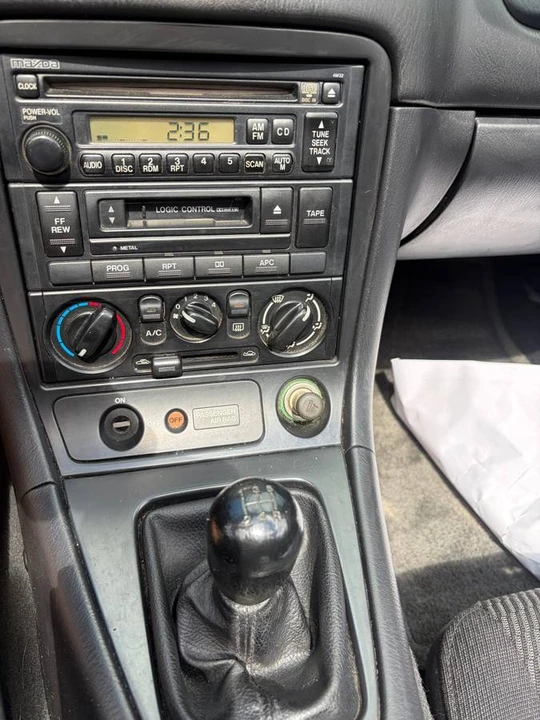 2000 Mazda NB MX-5 Miata - Image 23 of 24
