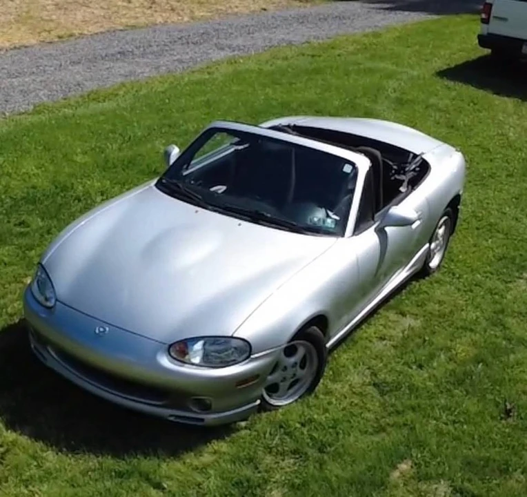 2000 Mazda NB MX-5 Miata - Image 4 of 24