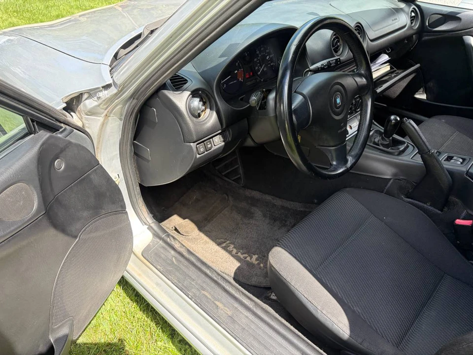 2000 Mazda NB MX-5 Miata - Image 15 of 24