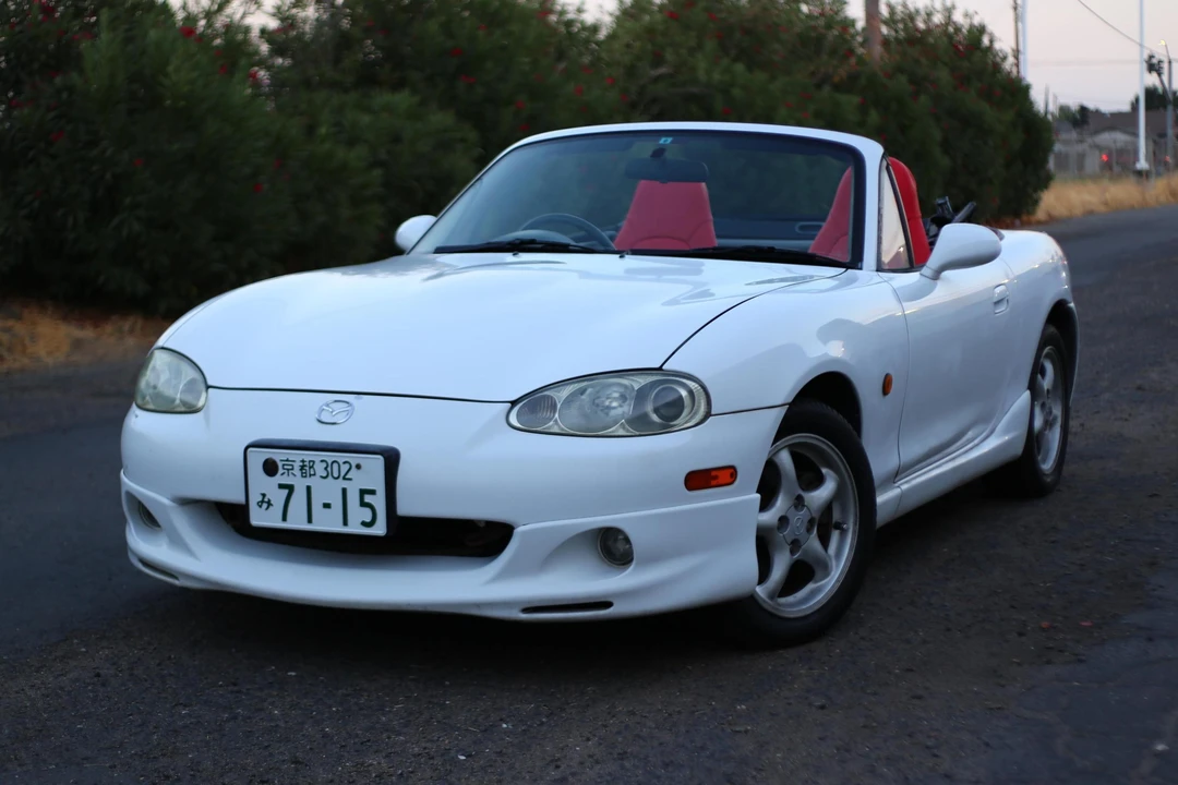 2000 Mazda NB MX-5 Miata - Image 2 of 5