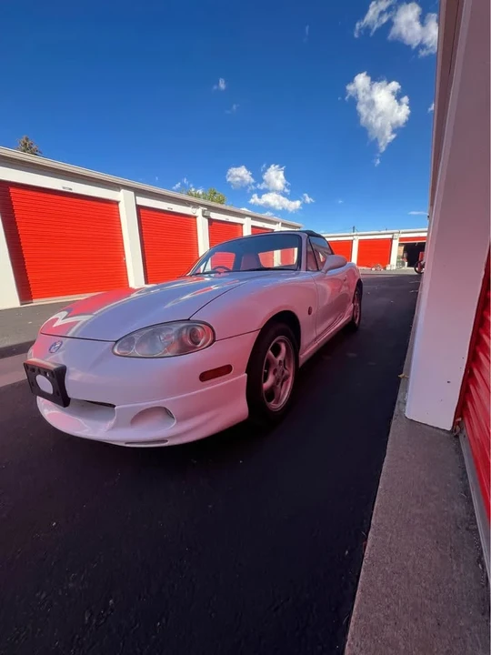2000 Mazda NB MX-5 Miata - Image 2 of 2