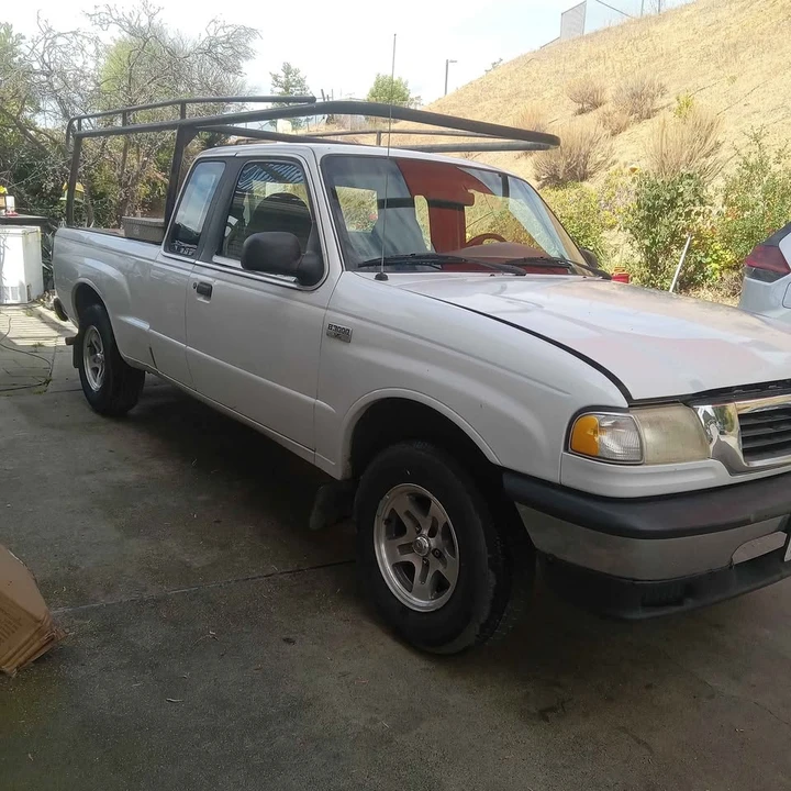 2000 Mazda B Series 5th Gen - Image 9 of 12