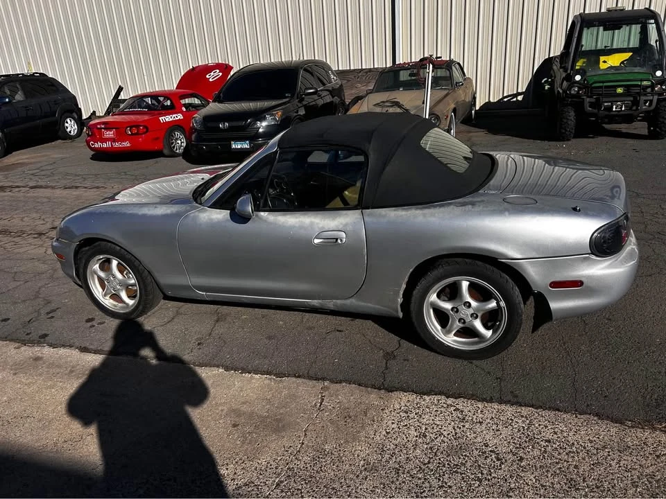 2000 Mazda NB MX-5 Miata - Image 4 of 9