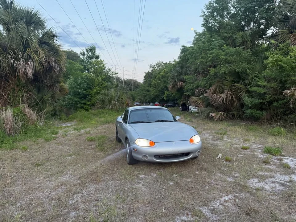 2000 Mazda NB MX-5 Miata - Image 2 of 8