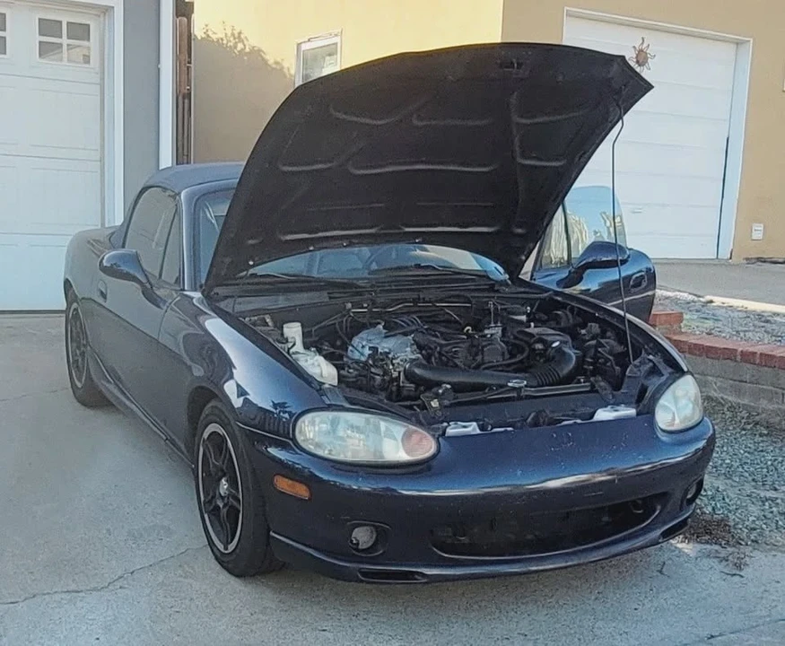2000 Mazda NB MX-5 Miata - Image 2 of 20