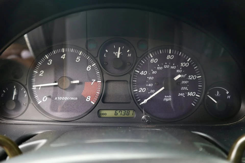 2000 Mazda NB MX-5 Miata - Image 5 of 8