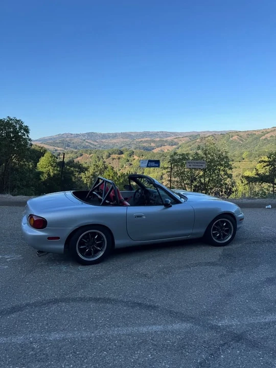 2000 Mazda NB MX-5 Miata - Image 5 of 8