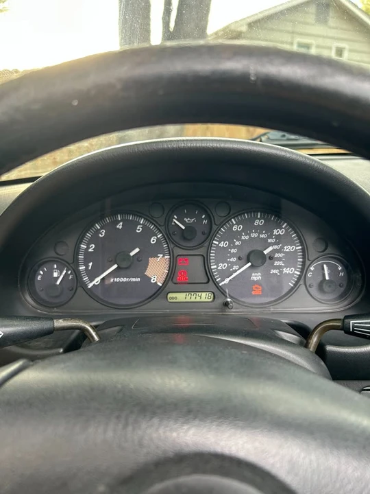 2000 Mazda NB MX-5 Miata - Image 10 of 10