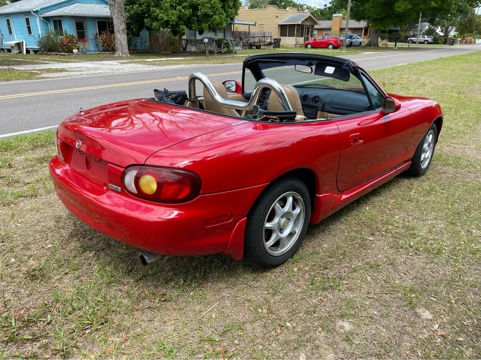 2000 Mazda NB MX-5 Miata - Image 5 of 13