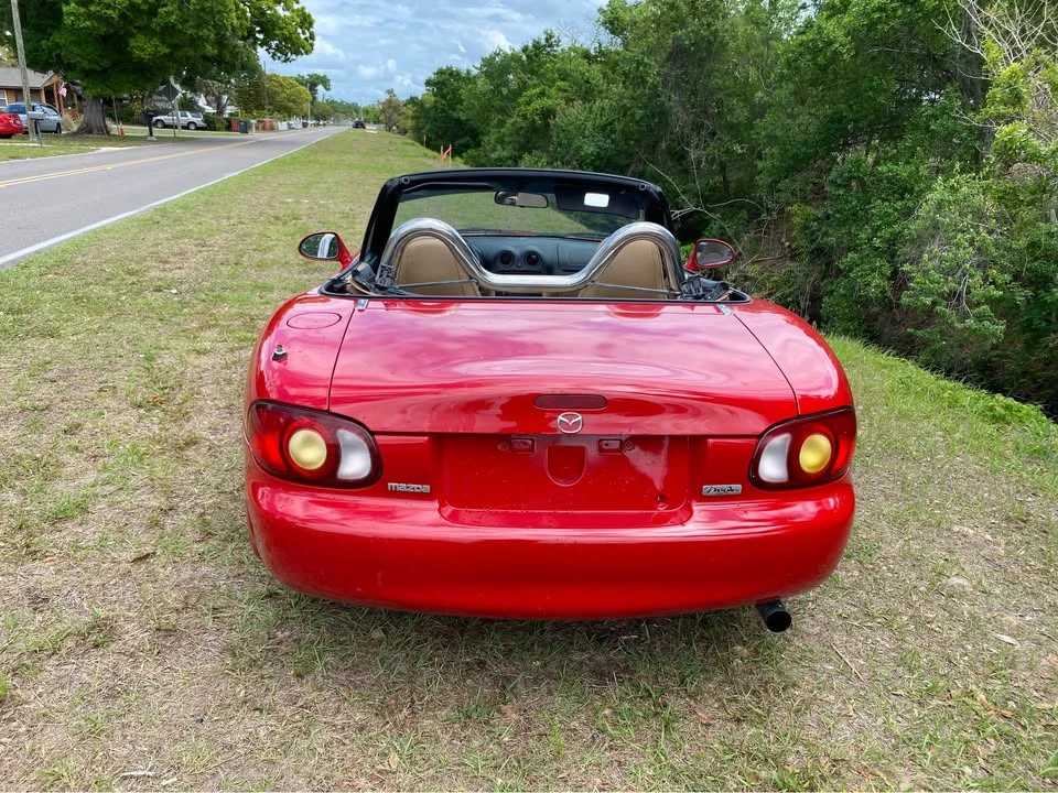 2000 Mazda NB MX-5 Miata - Image 11 of 13