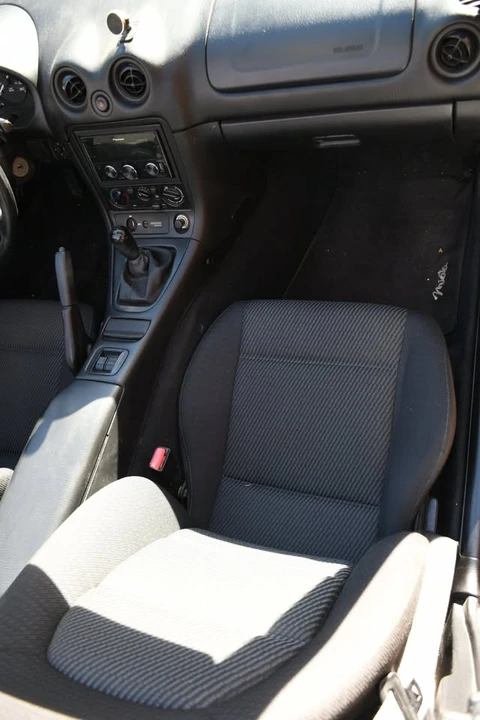 2000 Mazda NB MX-5 Miata - Image 10 of 18
