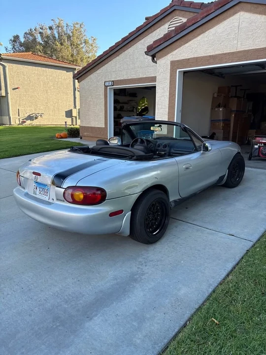 2000 Mazda NB MX-5 Miata - Image 3 of 5