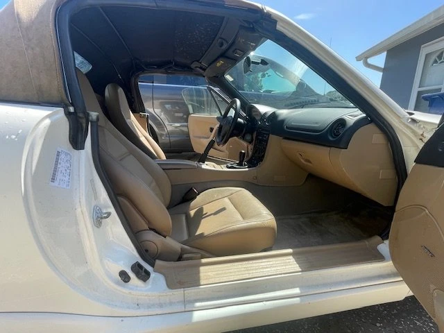 2000 Mazda NB MX-5 Miata - Image 8 of 9