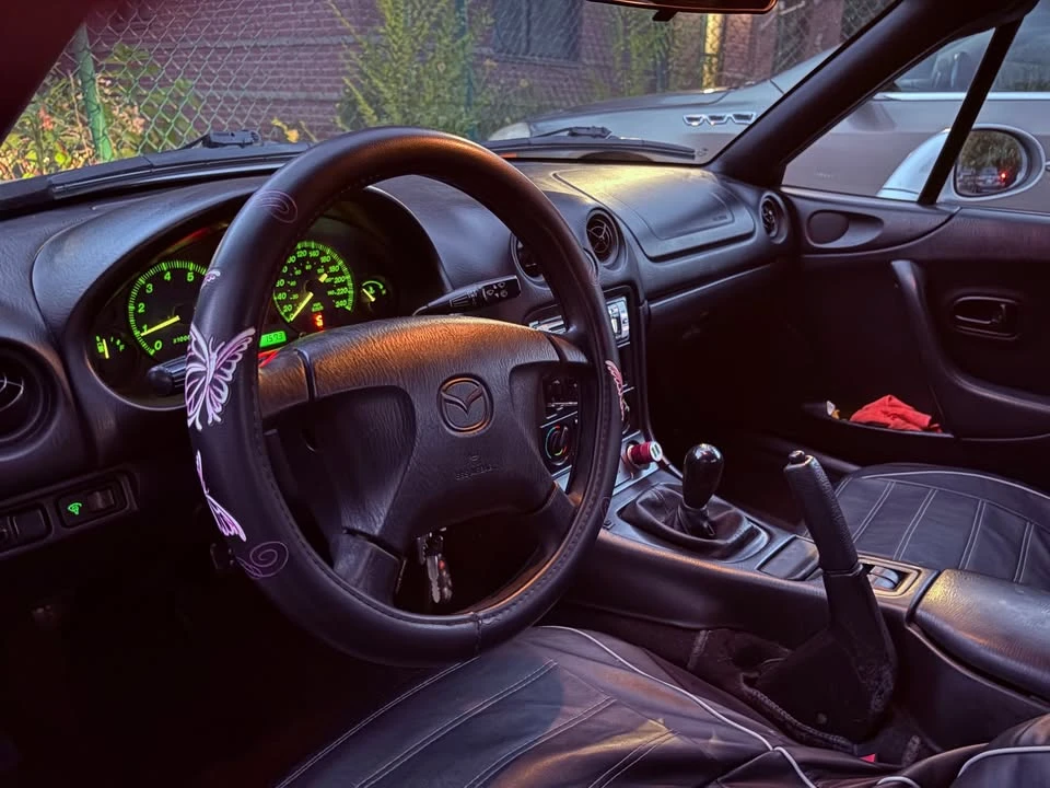2000 Mazda NB MX-5 Miata - Image 5 of 5