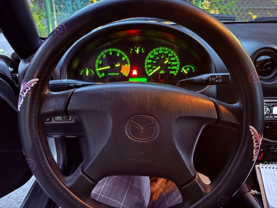 2000 Mazda NB MX-5 Miata - Image 4 of 5