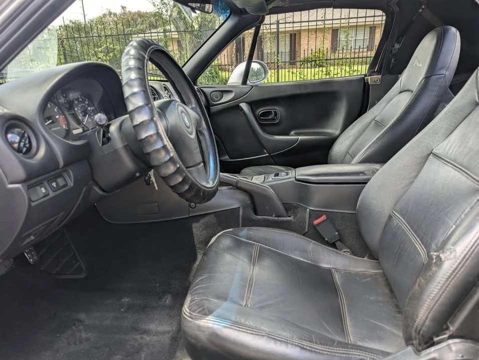 2000 Mazda NB MX-5 Miata - Image 5 of 8