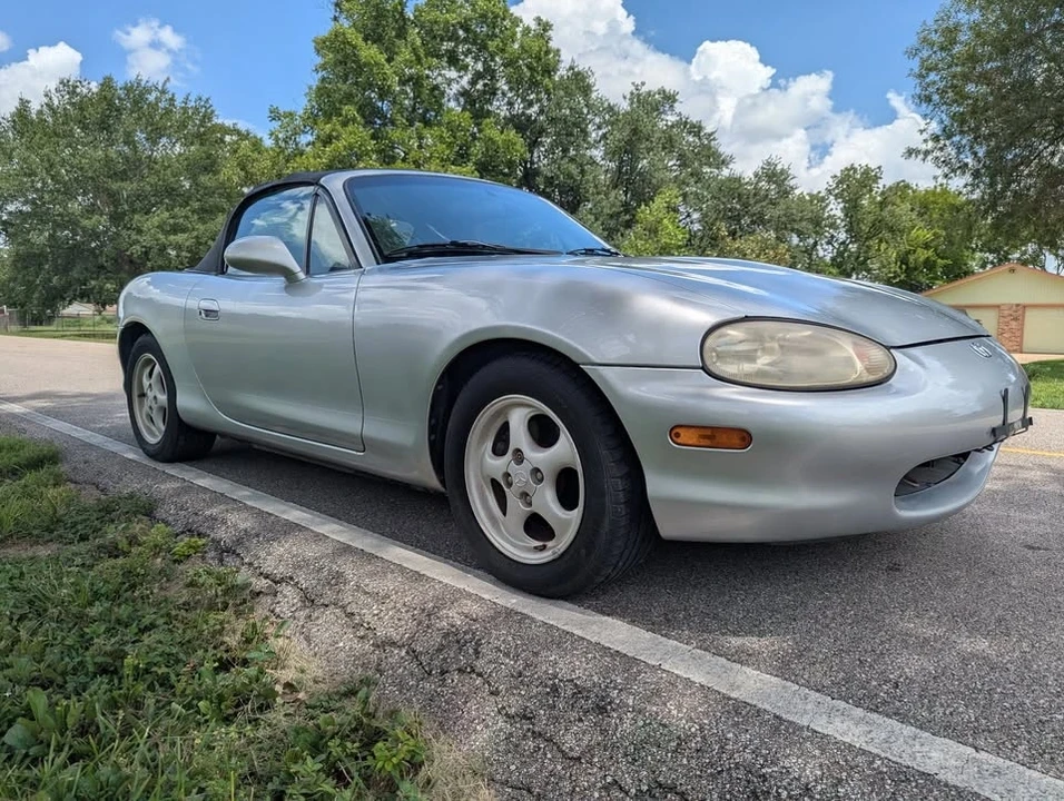 2000 Mazda NB MX-5 Miata - Image 4 of 8