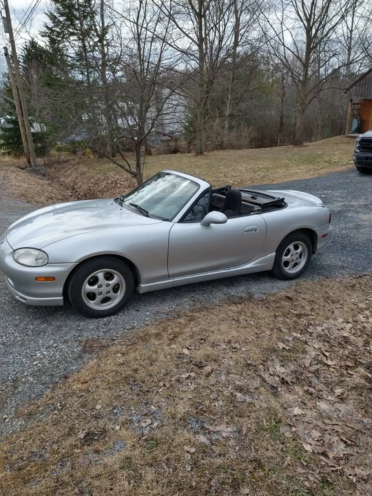 2000 Mazda NB MX-5 Miata - Image 2 of 7