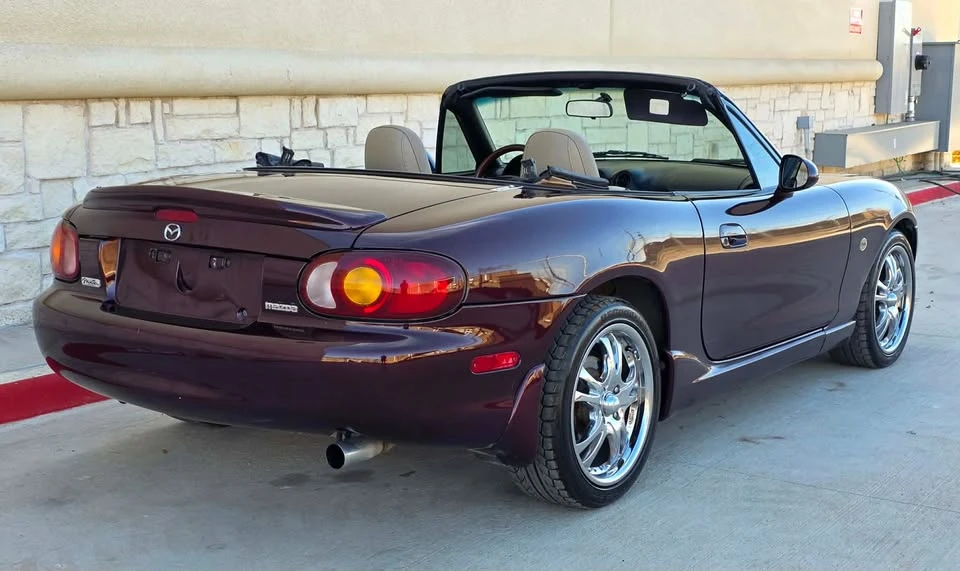 2000 Mazda NB MX-5 Miata - Image 8 of 19