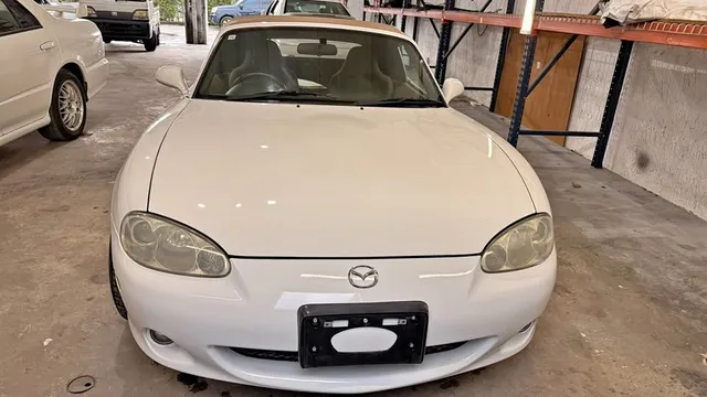 2000 Mazda MX-5 Miata Roadster