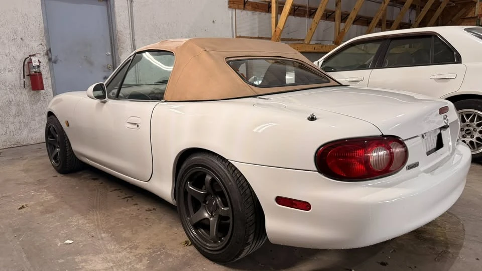 2000 Mazda NB MX-5 Miata - Image 6 of 13