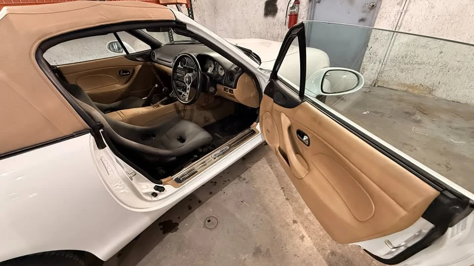 2000 Mazda NB MX-5 Miata - Image 8 of 13