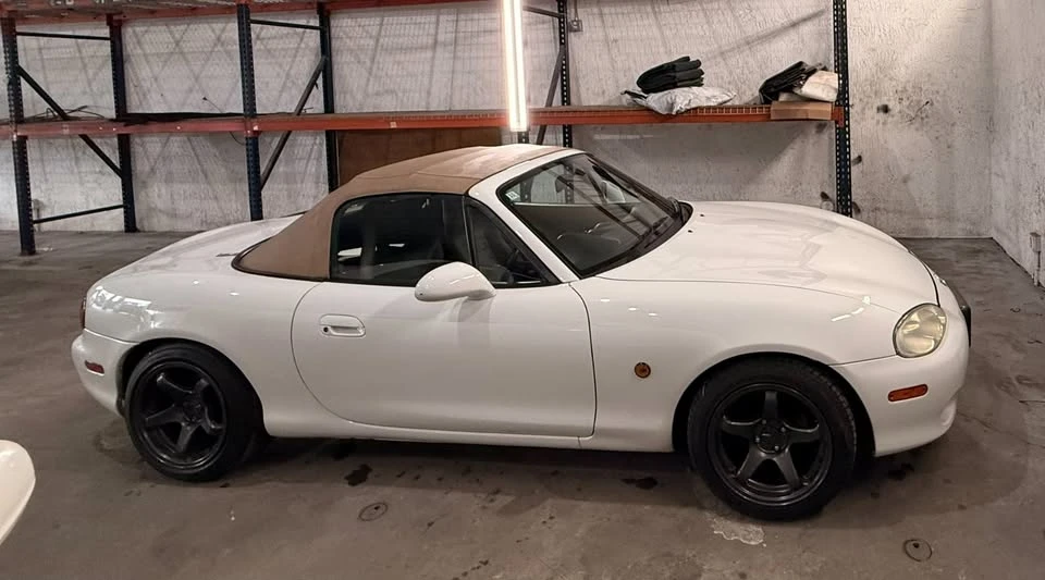 2000 Mazda NB MX-5 Miata - Image 7 of 13