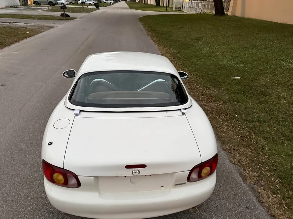 2000 Mazda MX-3 - Image 8 of 14