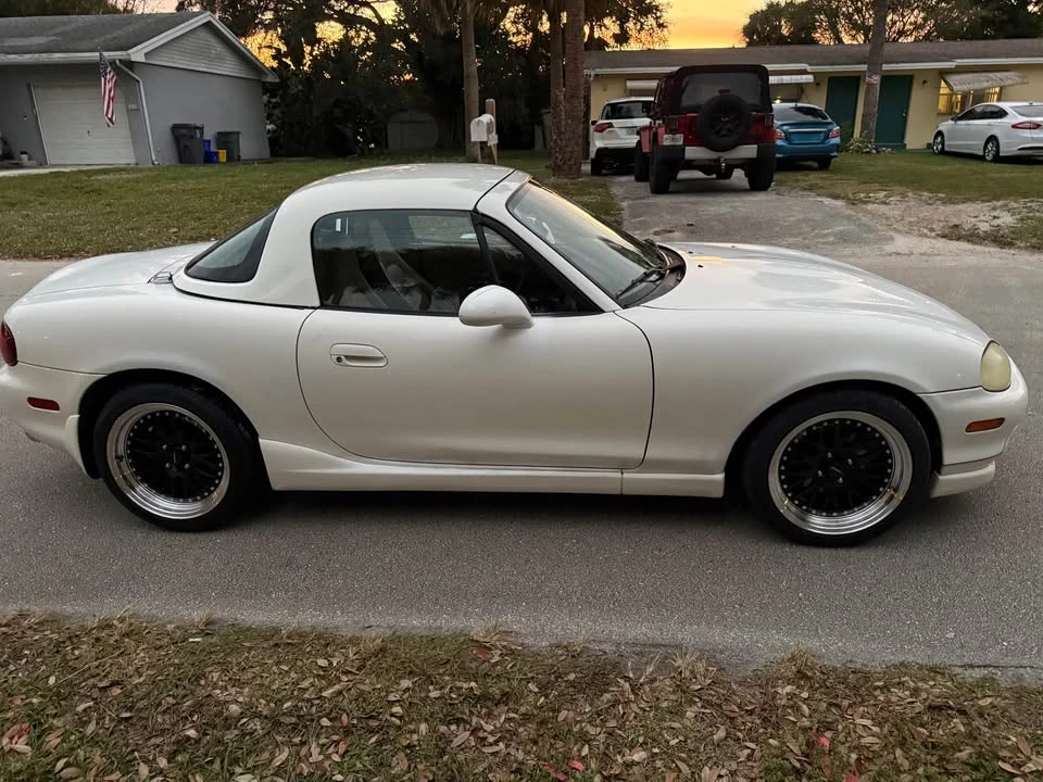 2000 Mazda MX-3 - Image 4 of 14