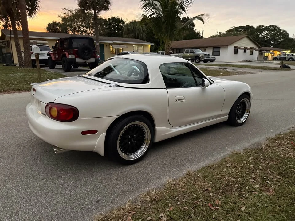 2000 Mazda MX-3 - Image 5 of 14