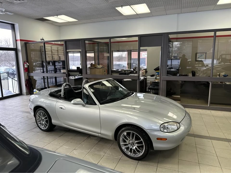2000 Mazda NB MX-5 Miata - Image 3 of 17