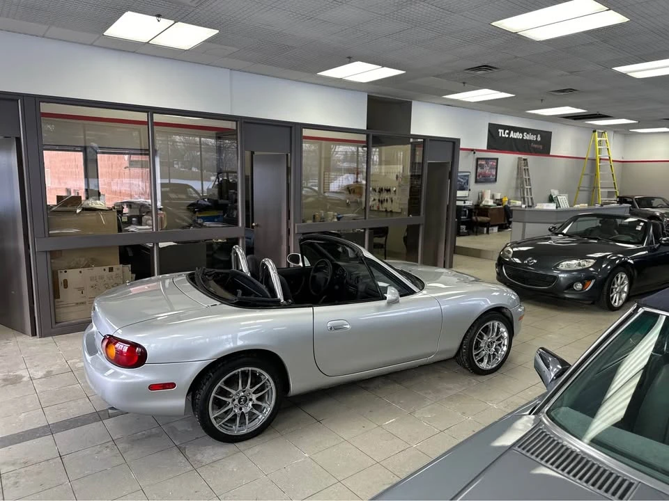 2000 Mazda NB MX-5 Miata - Image 2 of 17