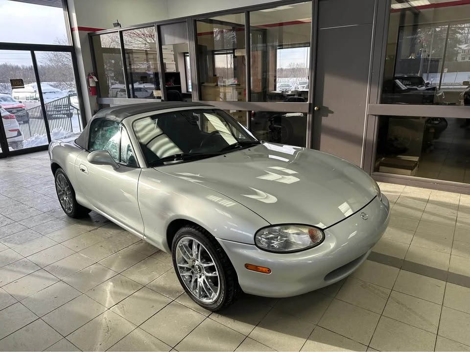 2000 Mazda NB MX-5 Miata - Image 10 of 17