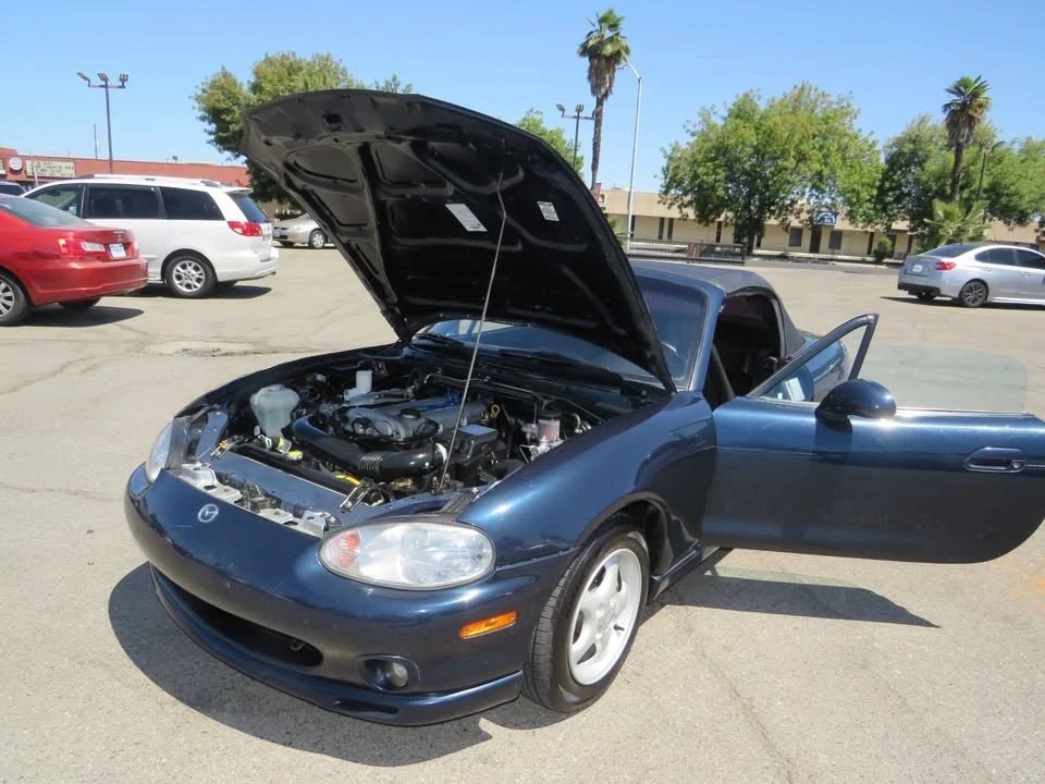 2000 Mazda NB MX-5 Miata - Image 17 of 19