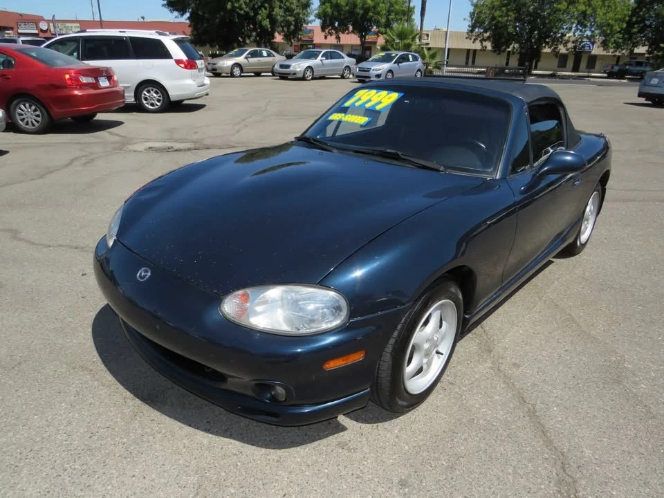 2000 Mazda NB MX-5 Miata - Image 2 of 19
