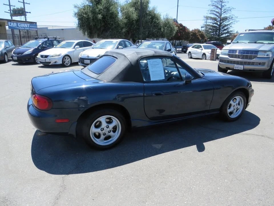 2000 Mazda NB MX-5 Miata - Image 5 of 19