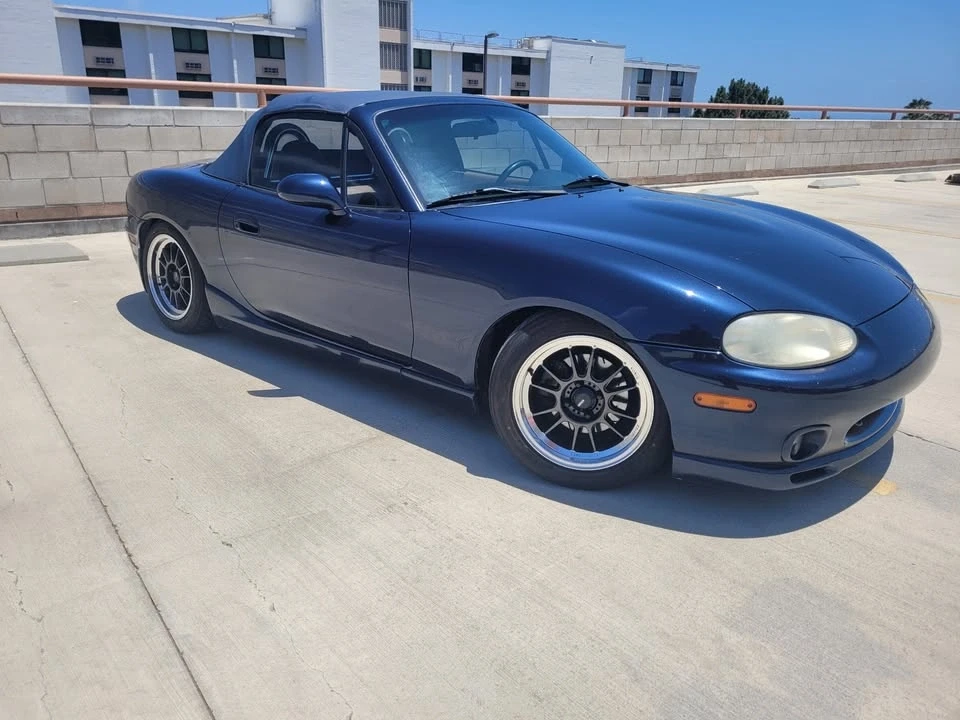 2000 Mazda NB MX-5 Miata - Image 4 of 17