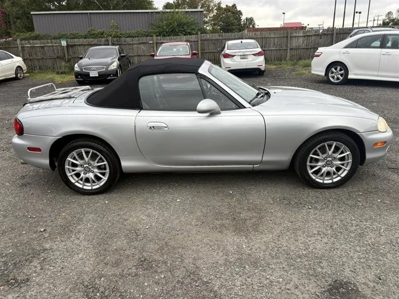 2000 Mazda NB MX-5 Miata - Image 5 of 15