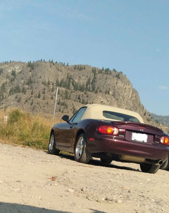 2000 Mazda NB MX-5 Miata - Image 6 of 7