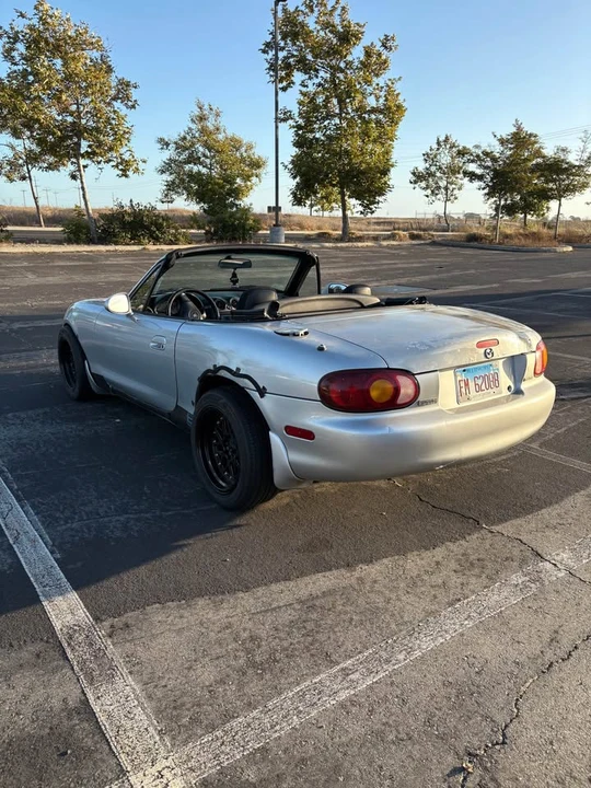 2000 Mazda NB MX-5 Miata - Image 3 of 4