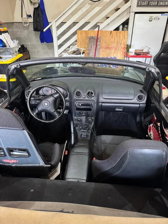 2000 Mazda NB MX-5 Miata - Image 5 of 5