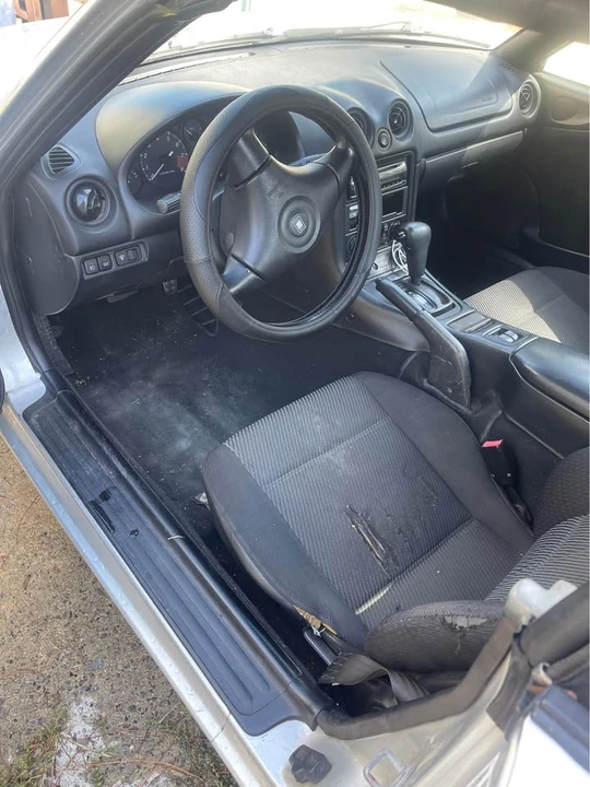 2000 Mazda NB MX-5 Miata - Image 2 of 4