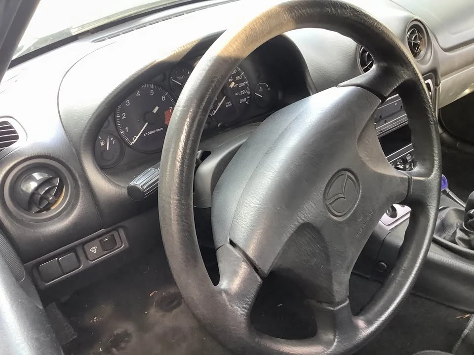 2000 Mazda NB MX-5 Miata - Image 5 of 9