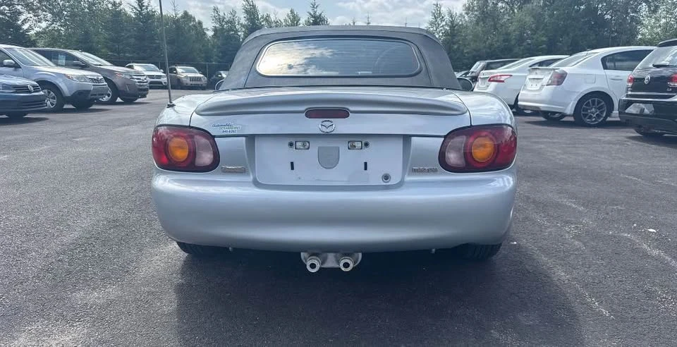 2000 Mazda NB MX-5 Miata - Image 5 of 12