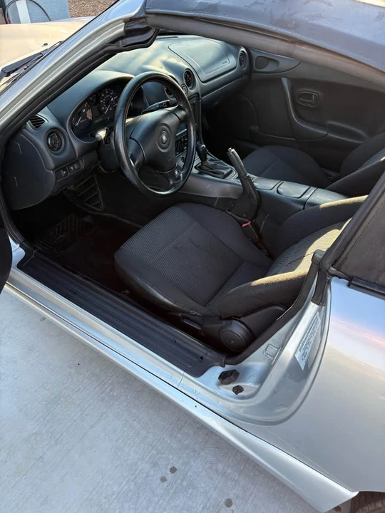 2000 Mazda NB MX-5 Miata - Image 6 of 19