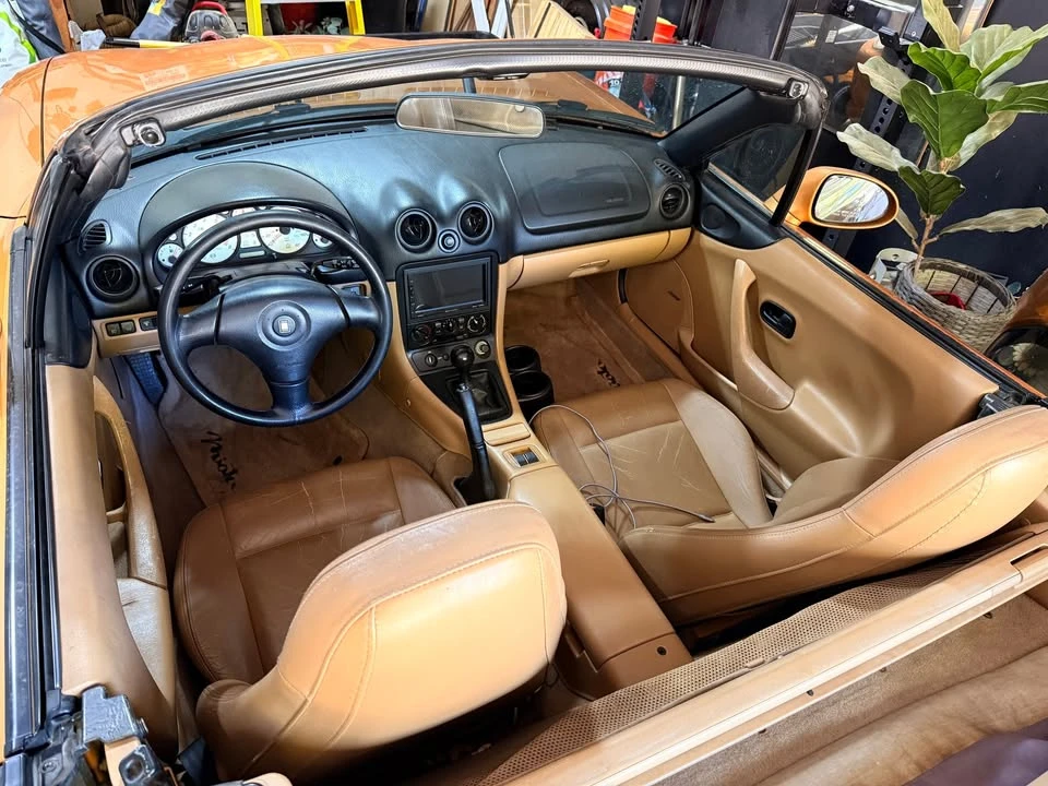 2000 Mazda NB MX-5 Miata - Image 4 of 7