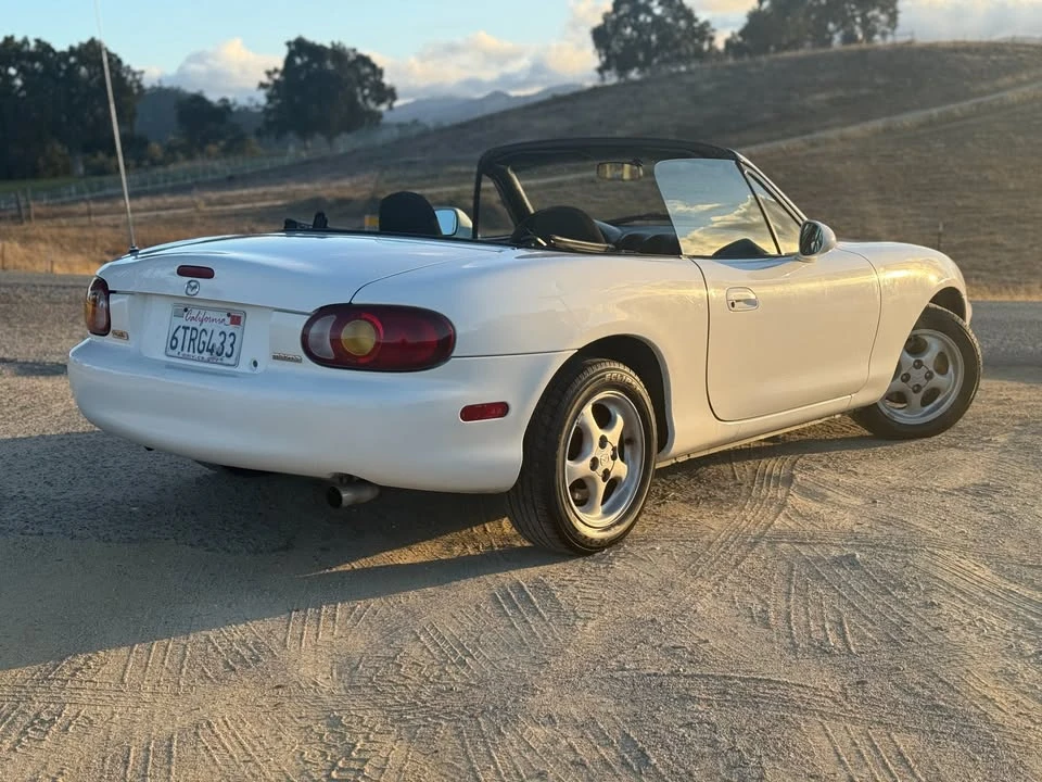 2000 Mazda NB MX-5 Miata - Image 4 of 19