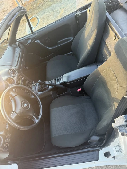 2000 Mazda NB MX-5 Miata - Image 7 of 19